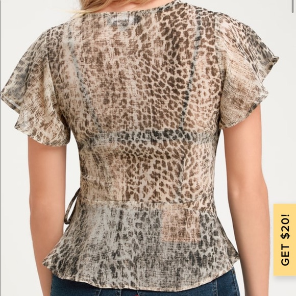 Lulus Leopard Wrap Top XS NWT - Picture 2 of 4